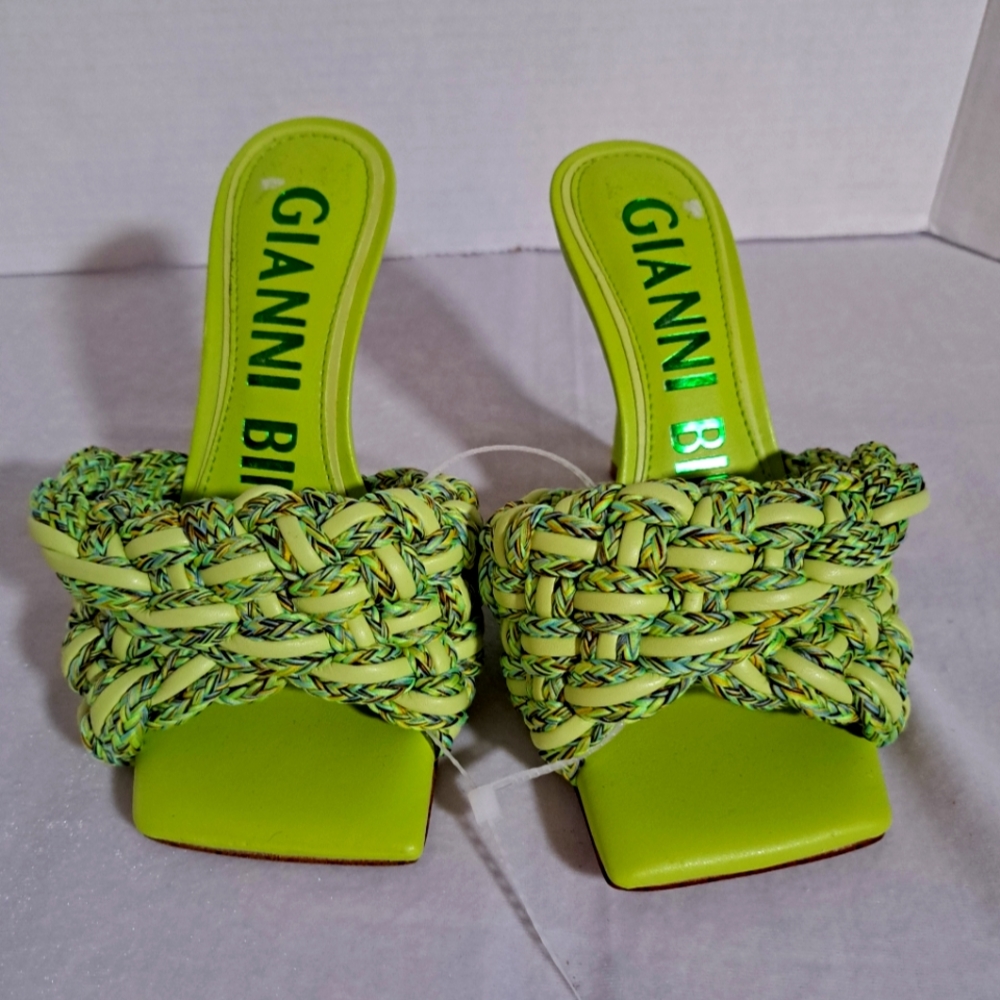Gianni Bini Green Bibby Woven Leather Corded Square Toe Sandals, size 5.